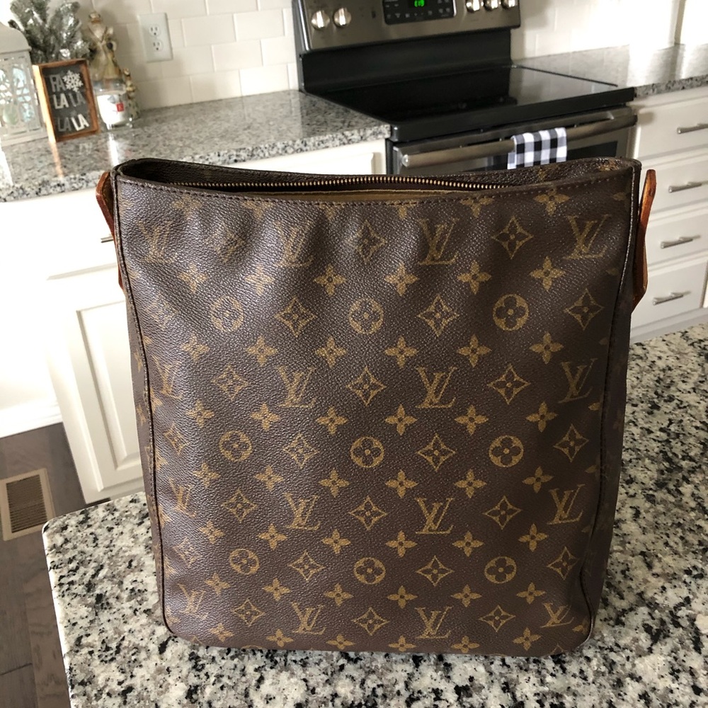 Authentic Louis Vuitton Looping handbag - Picture 2 of 8